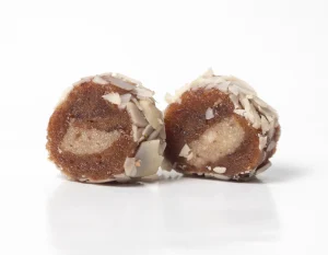 Half Balls Dates with Almond
